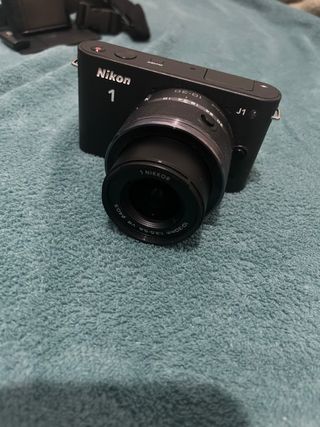 Cámara Nikon 1 J1 Negra