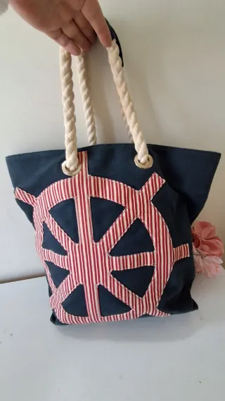 Bolso Purificación García azul y rojo y blanco