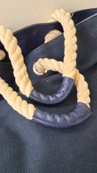 Bolso Purificación García azul y rojo y blanco