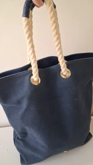 Bolso Purificación García azul y rojo y blanco