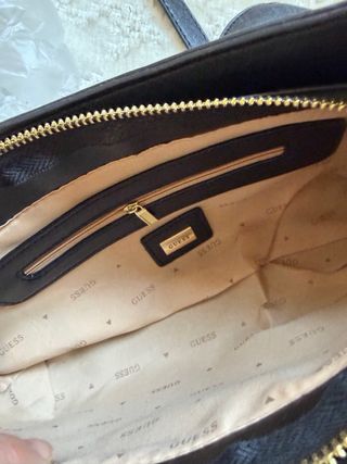 Bolso Guess Negro con Monedero