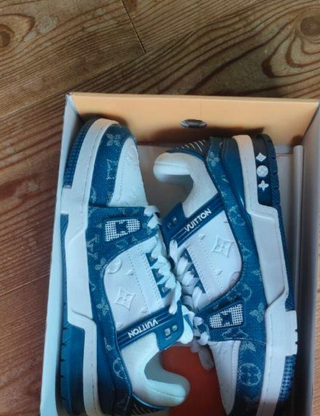 vendo scarpe lv trainer taglia 43 nuove