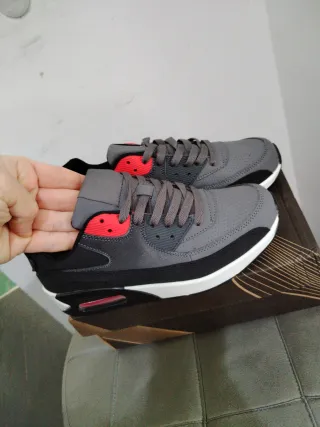 Scarpe da Ginnastica Grigio/Nero Tg 38