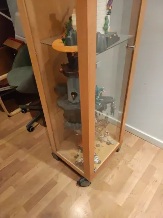 Estantería IKEA con ruedas y Luz