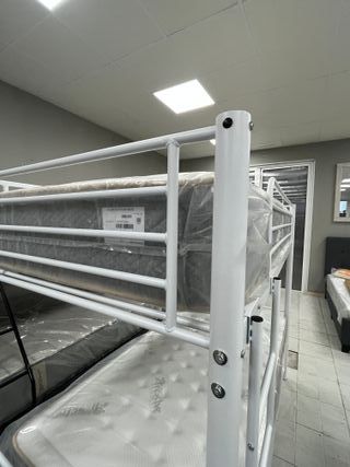 Litera con colchones