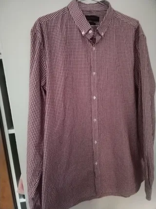 Camisa de cuadros roja y blanca