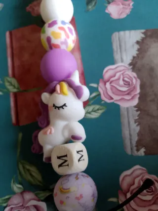 Portachiavi unicorno con perline
