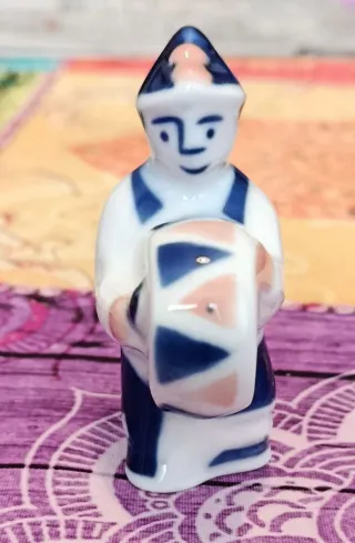 Figura Sargadelos bombo gallego