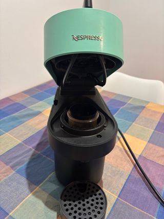 Cafetera Nespresso Vertuo + Descalcificador