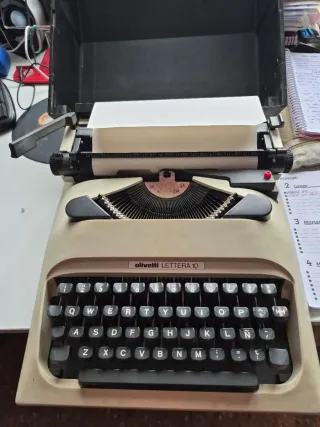 Olivetti Lettera 10 Máquina de Escribir Vintage