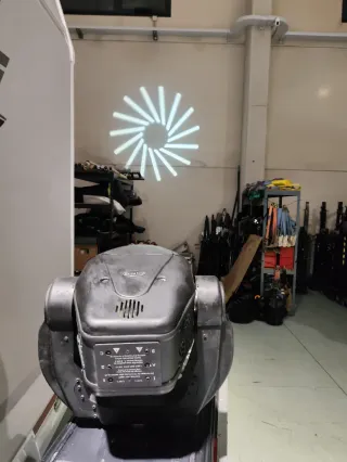 Cabeza Móvil Spot 575 Triton Blue