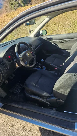 Volkswagen Golf 2002