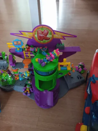 Juguetes de construcción y figuras