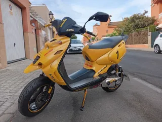 Beta Ark Scooter Amarillo