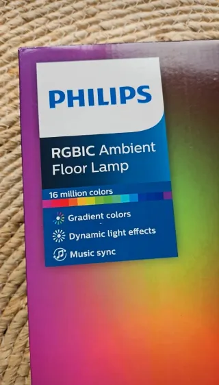 Lámpara de pie LED Philips RGBIC