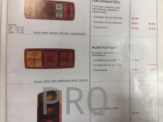 Piloto trasero universal iveco mercedes man nuevo