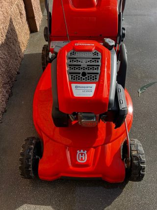 Cortacésped Husqvarna LC 253S