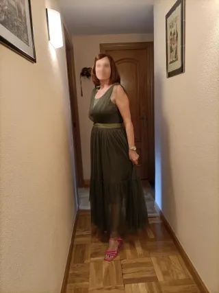 Vestido de fiesta verde oliva