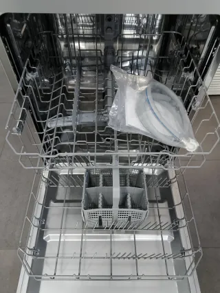 Nueva con golpe Lavavajillas ASPES