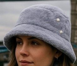 GORRO DE PESCADOR DE PELO SUAVE Y GUANTES