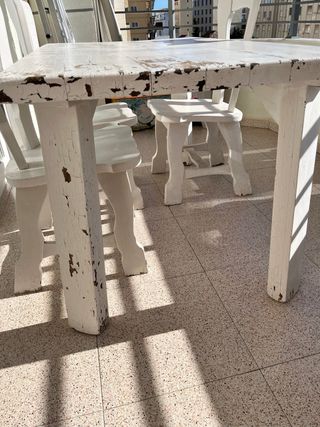 Silla de comedor blanca de madera