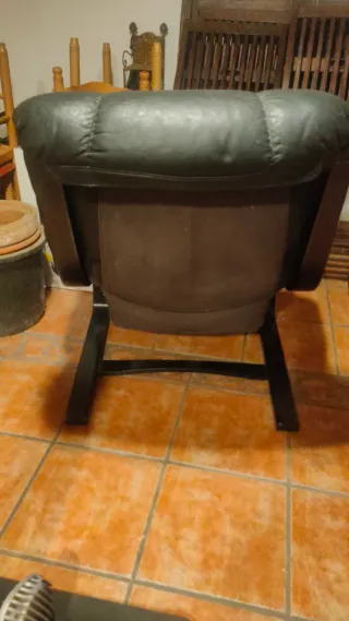 Sillón negro piel sintética