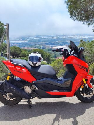Moto Wottan Storm R 125 Roja