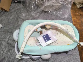 Mecedora para bebé prácticamente nueva