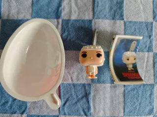 Kinder Joy Stranger Things Undici Eleven Funko Pop