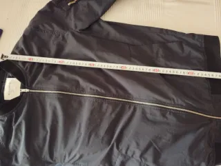 Cazadora bomber Pull&Bear azul marina talla L