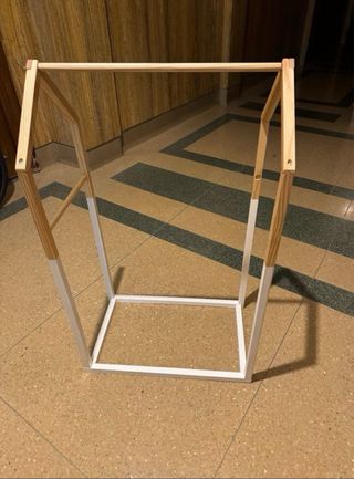 Perchero infantil casita madera y blanco