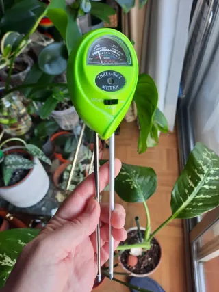 Medidor 3 en 1: pH, Luz y Humedad