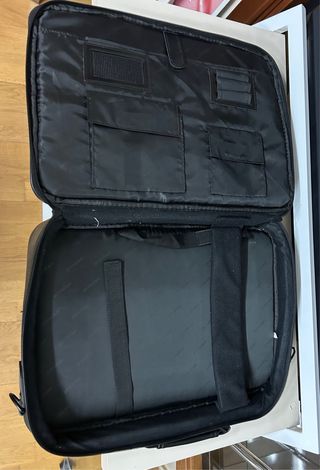 Funda portátil negra