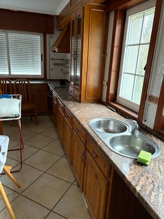 Puertas, ventanas y armarios a medida y cocina