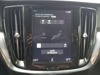 Volvo V60 2.0 T8 AWD Business Plus Auto