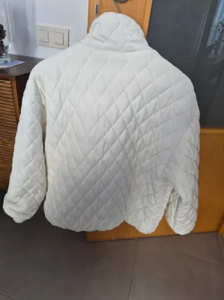 Chaquetón acolchado blanco