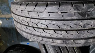 Neumático 215/75/16