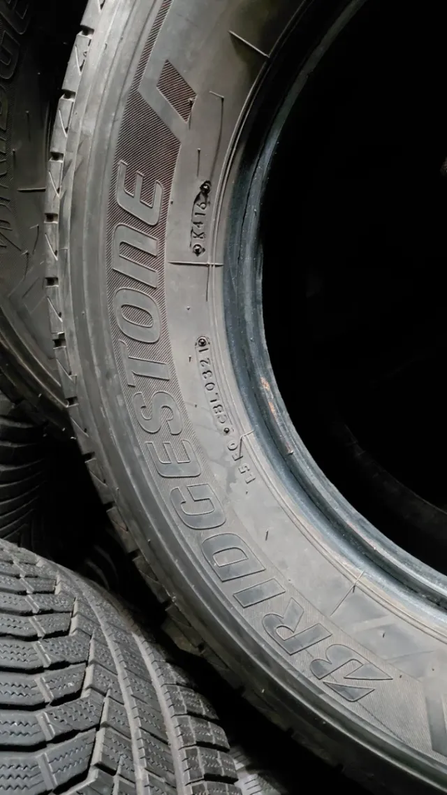 Neumático 215/75/16