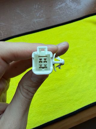 Cable y bombilla antiniebla trasero Lexus CT200h