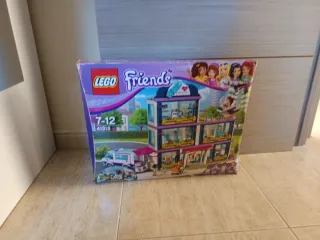 Lego Friends Hospital 41318