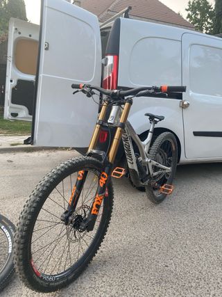 Bicicleta Commencal Supreme DH 2017