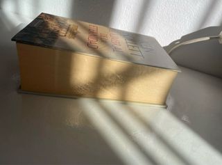 El umbral de la eternidad. Traducción de Anuvela.