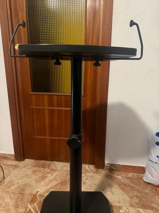 Soporte TV antiguo negro ajustable