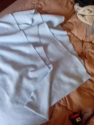 Manta polar azul multiusos