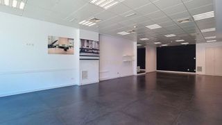 Local comercial en venta en Las Lagunas en Mijas