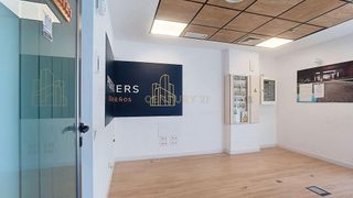 Local comercial en venta en Las Lagunas en Mijas