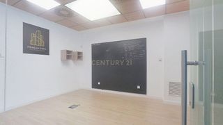 Local comercial en venta en Las Lagunas en Mijas