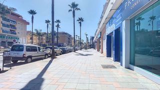Local comercial en venta en Las Lagunas en Mijas