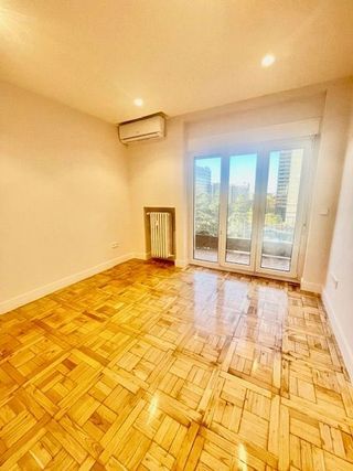 Piso en alquiler en Nueva España en Madrid
