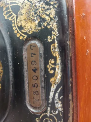 Máquina de coser Singer antigua